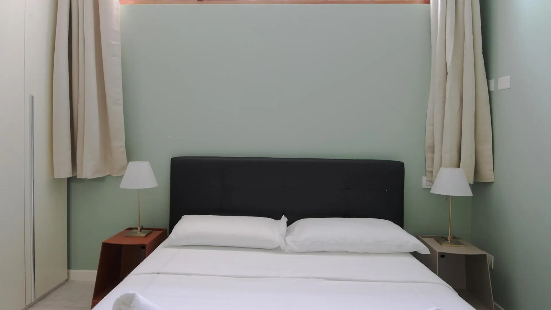 Modern Flat With Private Garden Apartment Milan 0*,  Italy