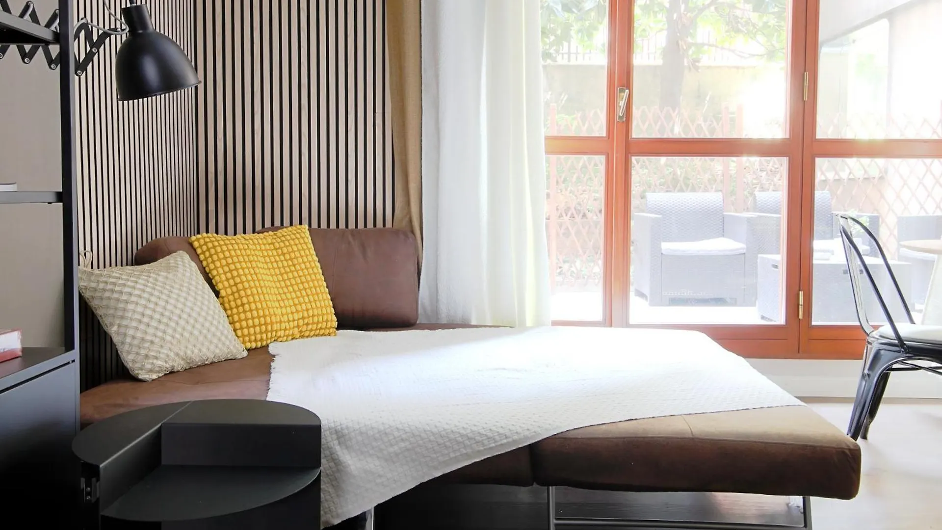Modern Flat With Private Garden Apartment Milan