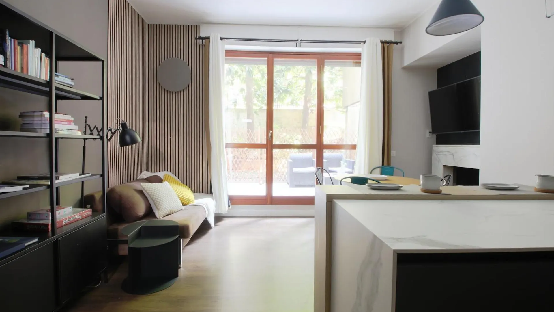 Modern Flat With Private Garden Apartment Milan