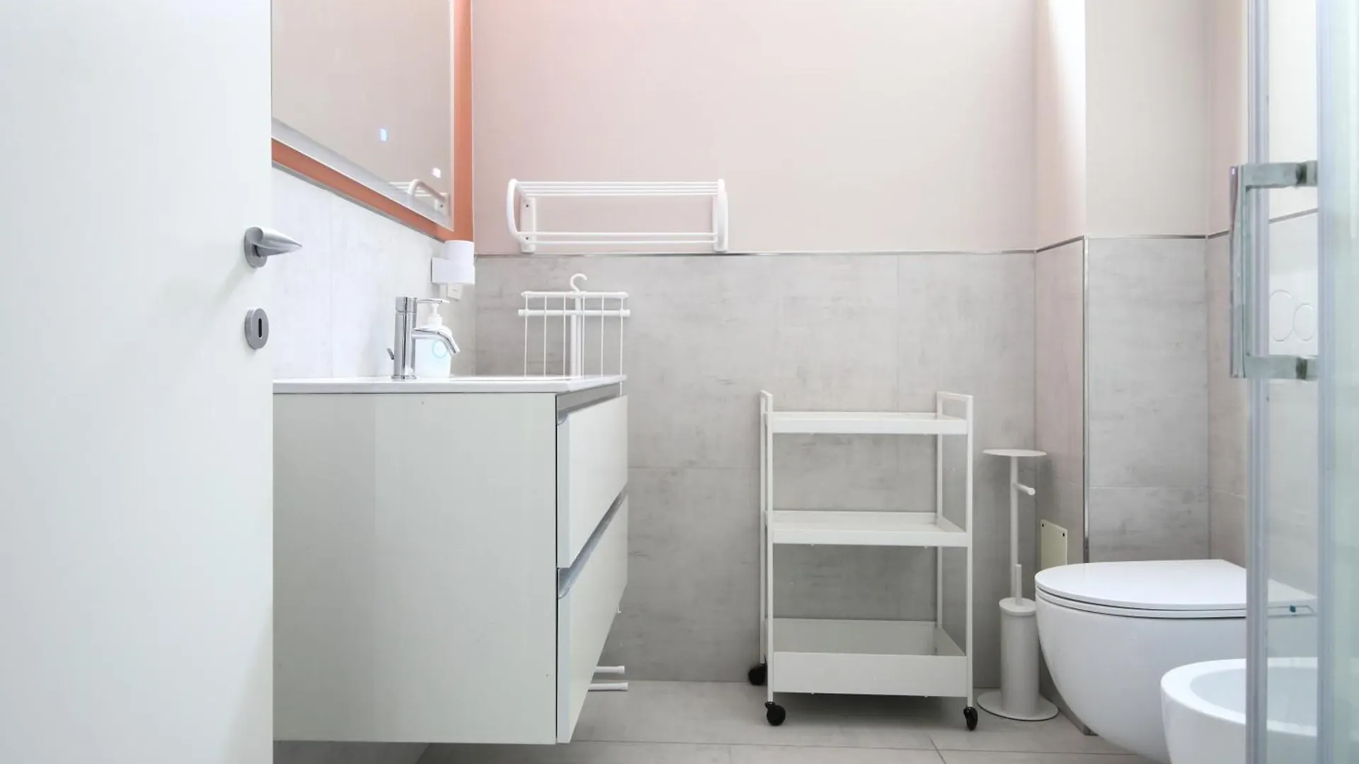 Modern Flat With Private Garden Apartment Milan