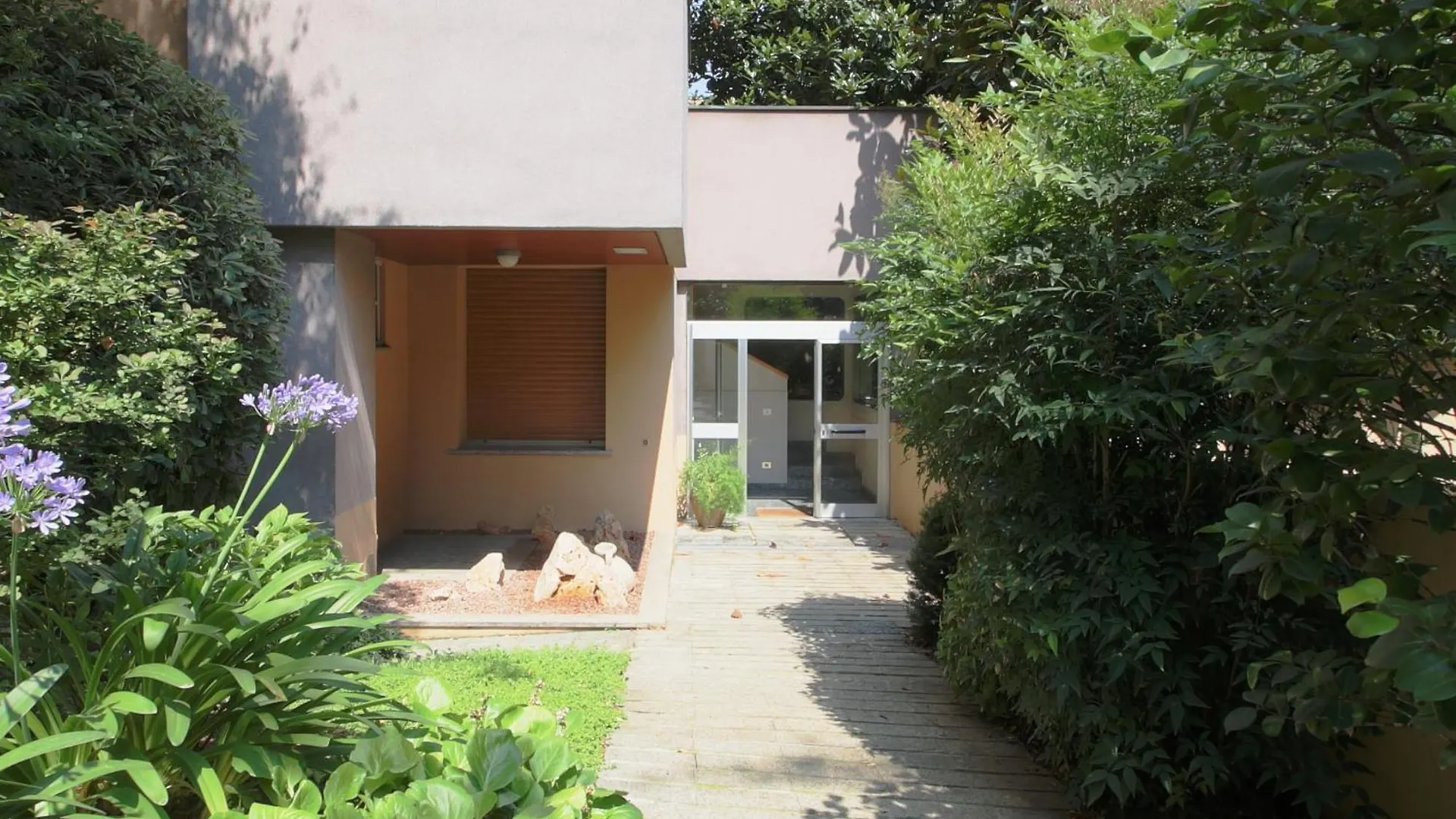 Modern Flat With Private Garden Apartment Milan