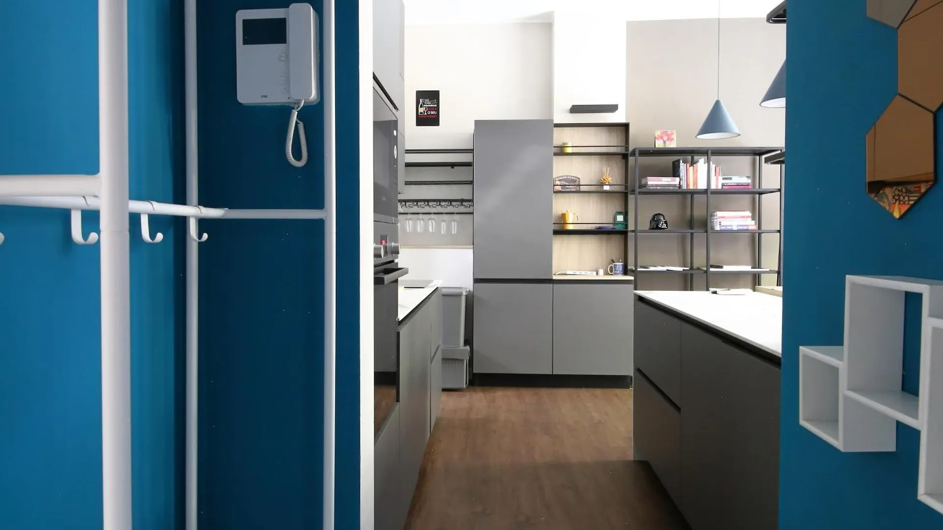 Modern Flat With Private Garden Apartment Milan 0*,